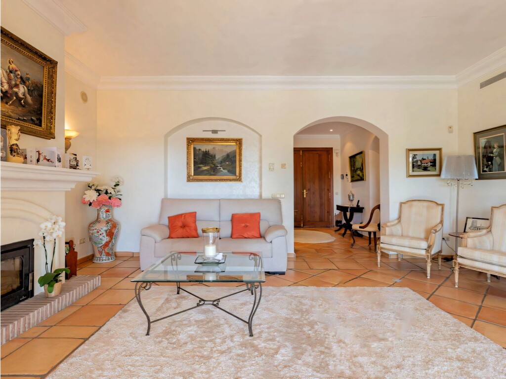 Elviria family villa_13