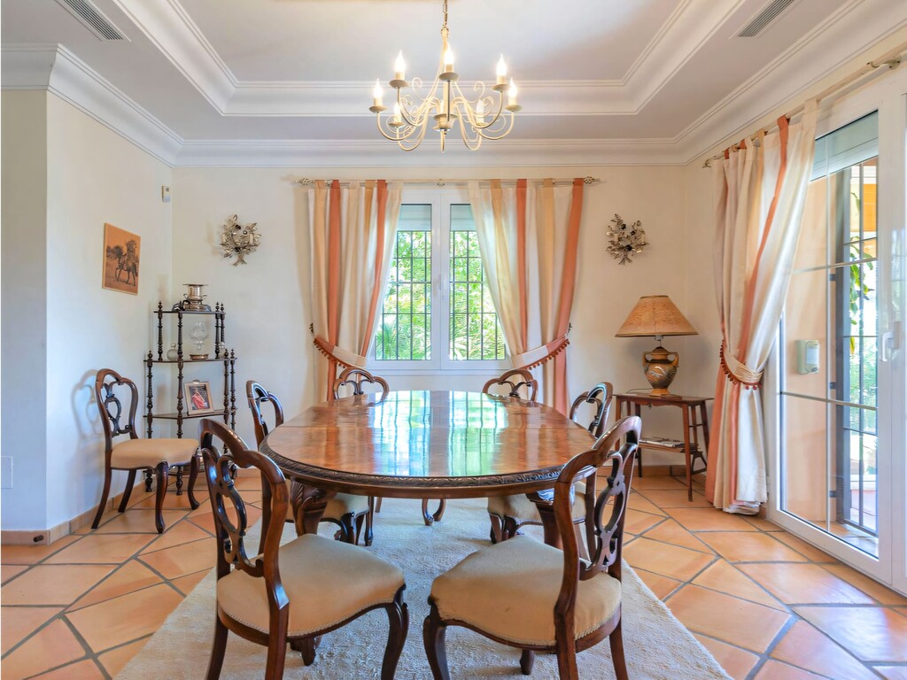 Elviria family villa_15