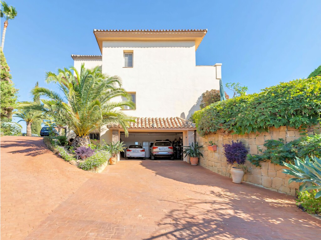 Elviria family villa_9