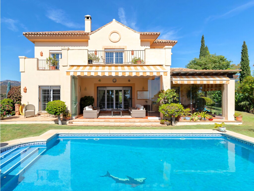 Elviria family villa_1