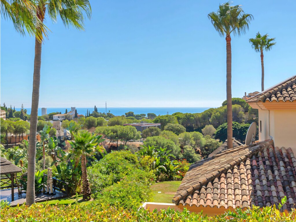 Elviria family villa_10