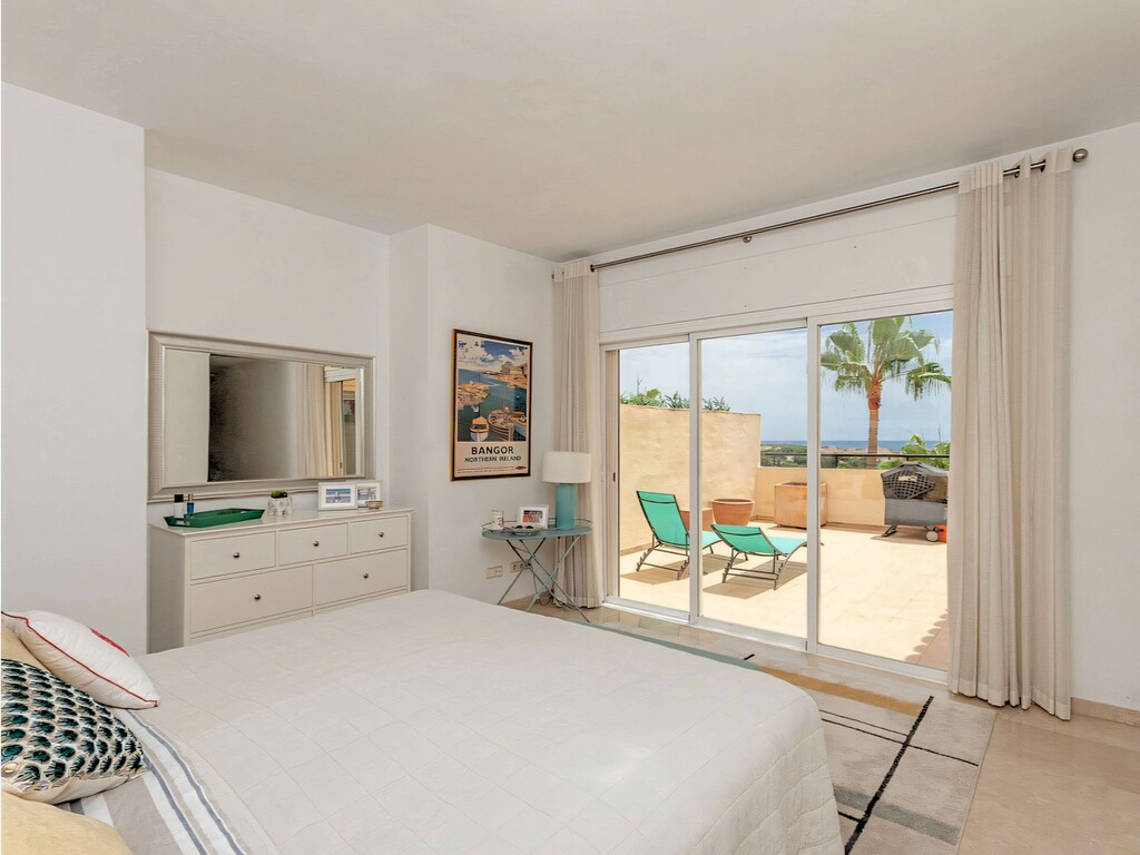 Elviria Hills duplex penthouse_11