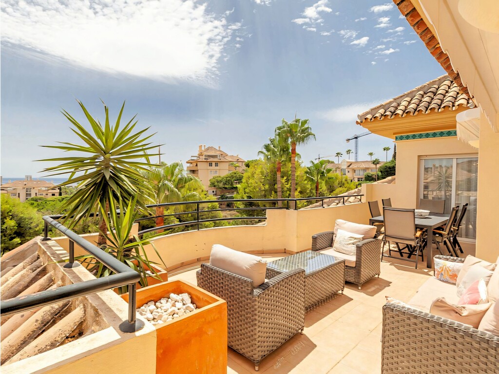 Elviria Hills duplex penthouse_8