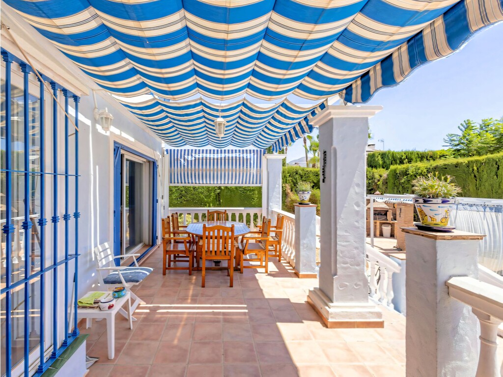 Co&iacute;n Family Villa_35