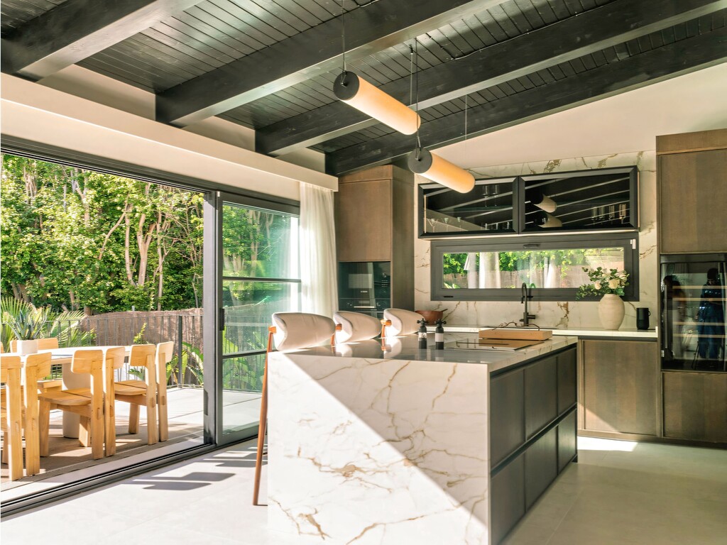 Renovated Nueva Andalucia villa_19
