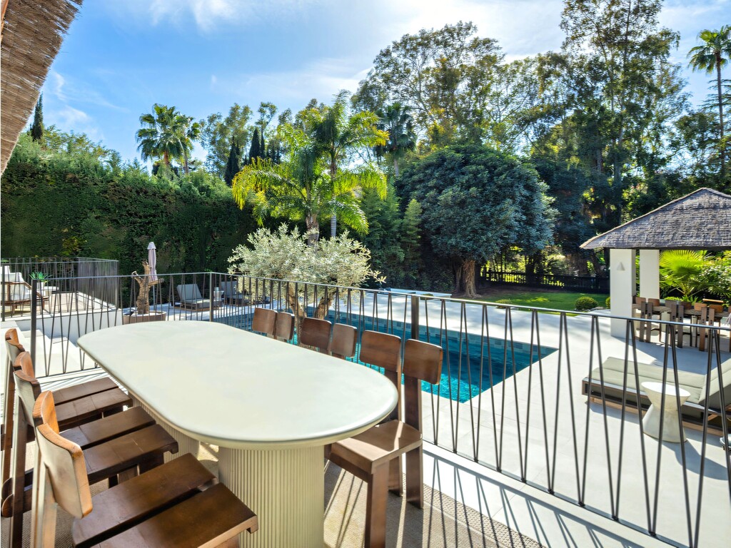 Renovated Nueva Andalucia villa_21