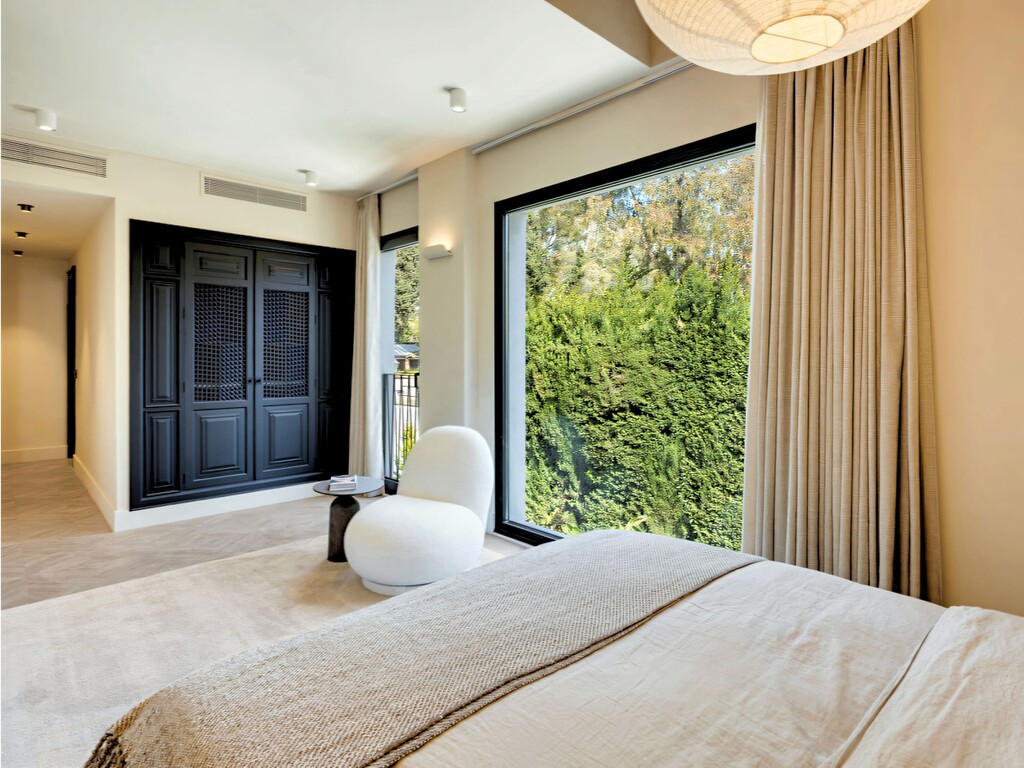 Renovated Nueva Andalucia villa_33