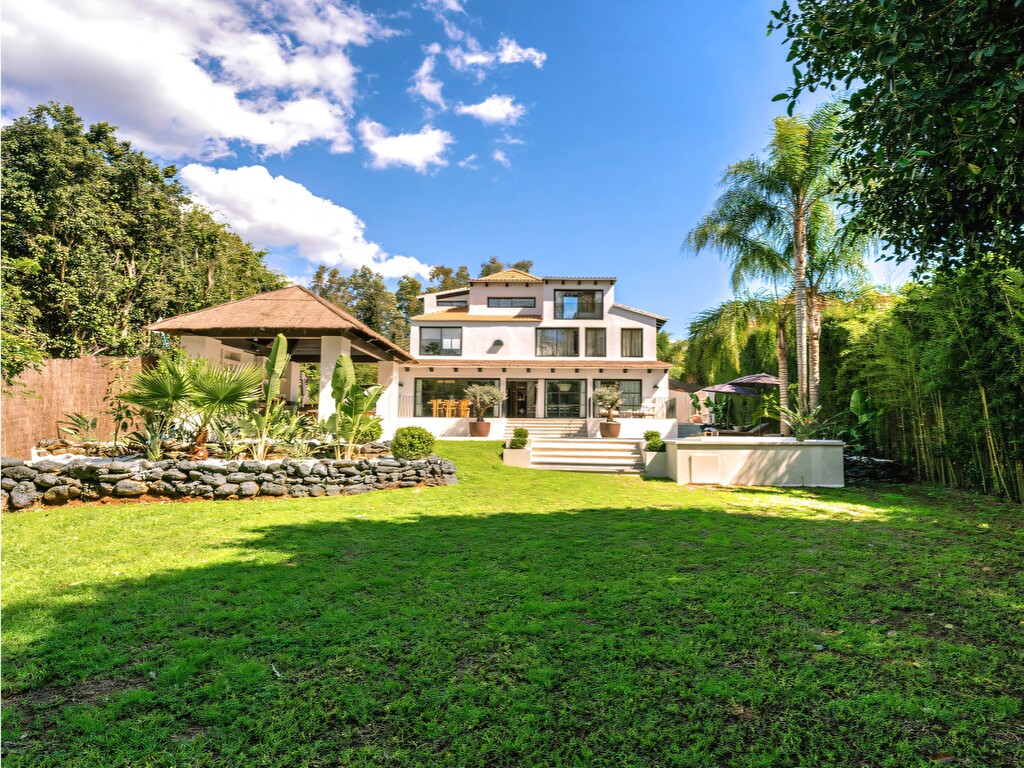 Renovated Nueva Andalucia villa_8
