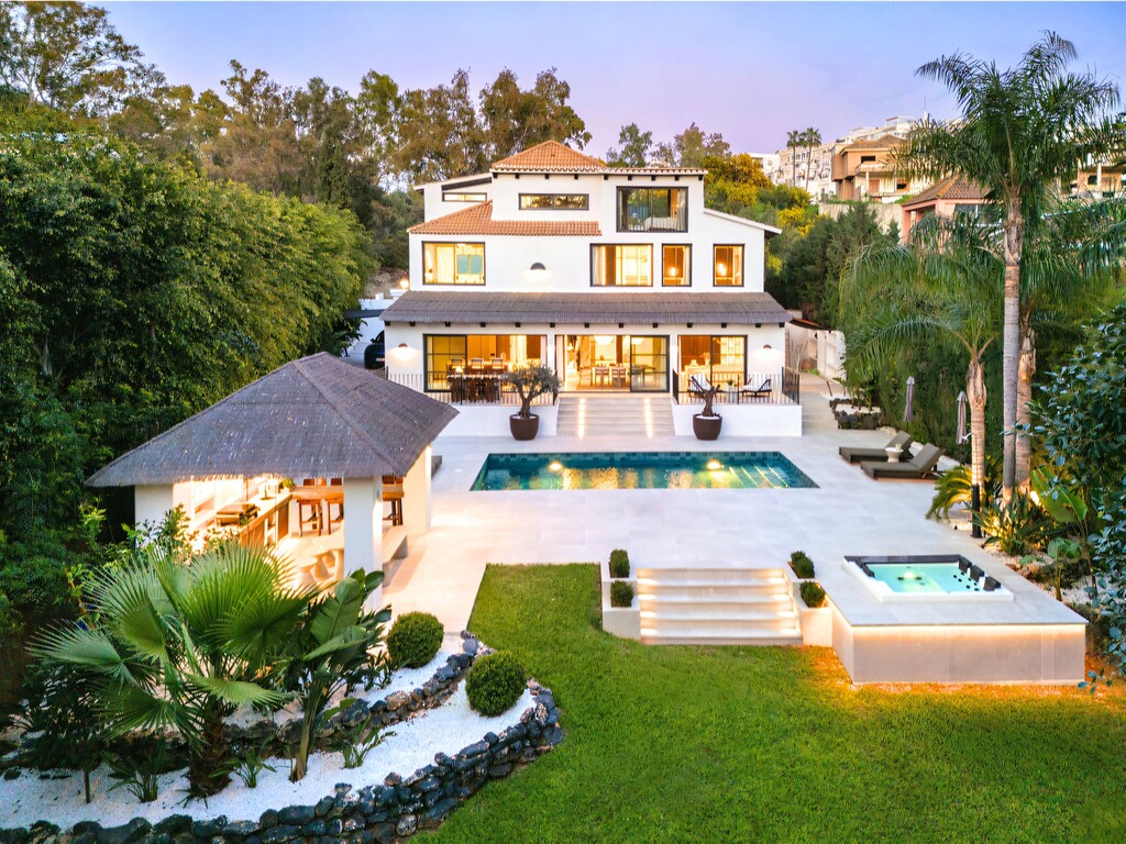 Renovated Nueva Andalucia villa_10