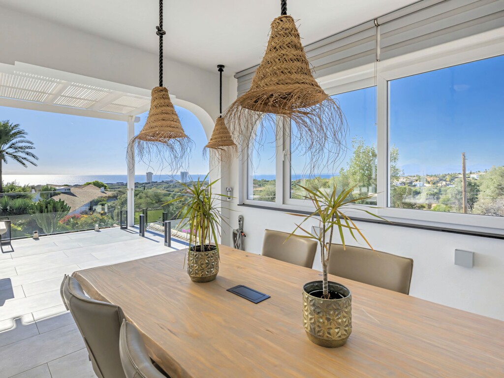 Elviria Luxury Villa_31.jpg