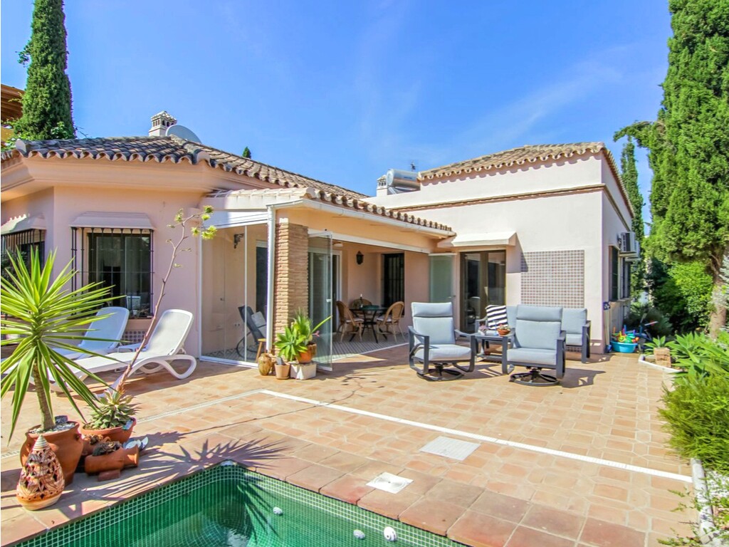 Fuengirola villa with pool_14