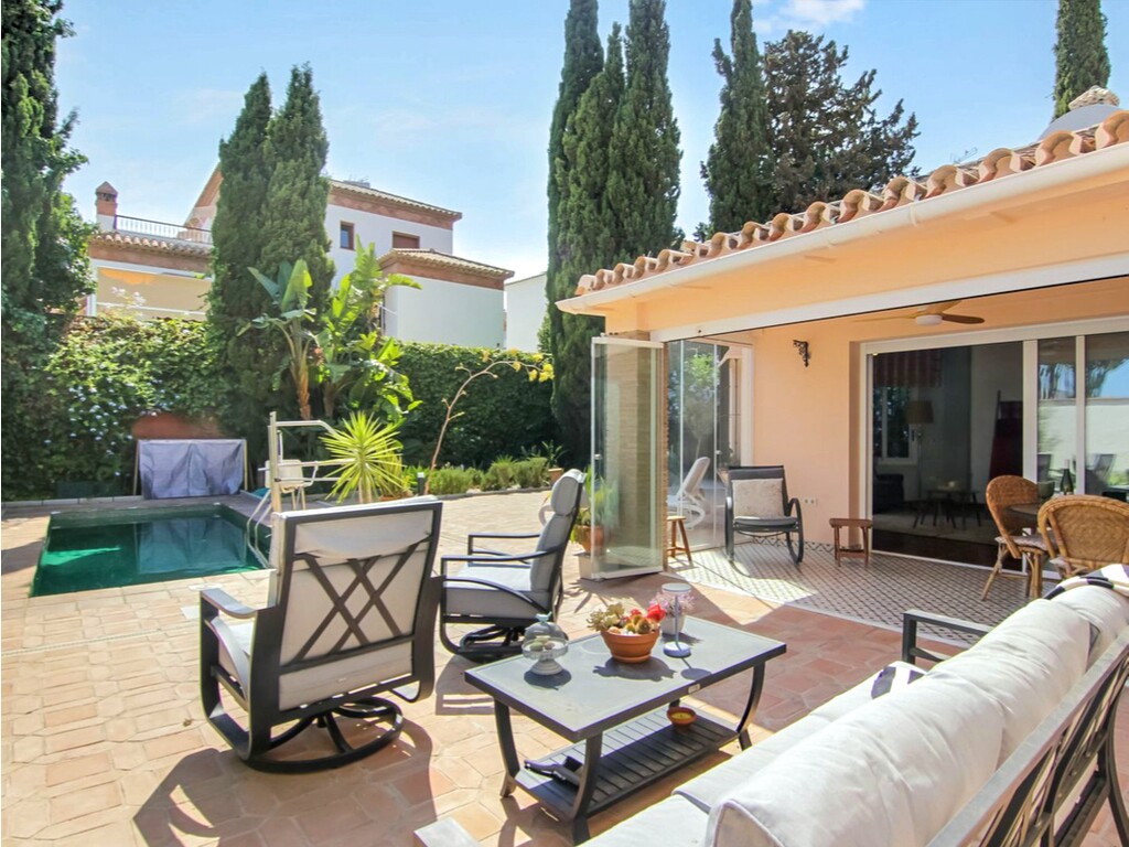 Fuengirola villa with pool_40