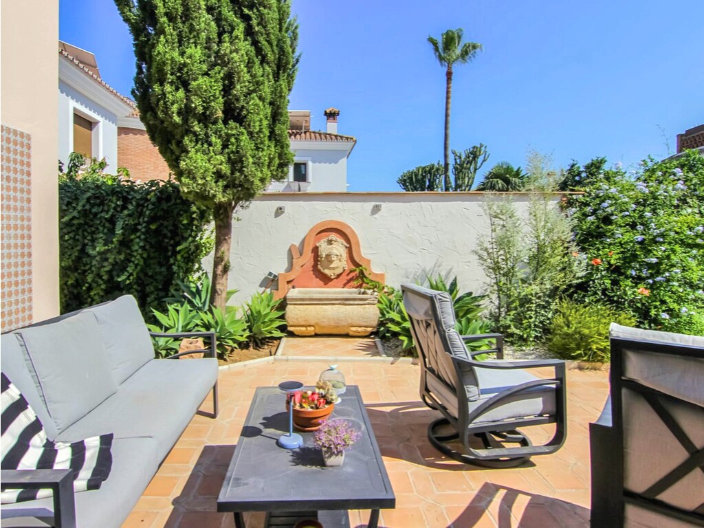 Fuengirola villa with pool_39