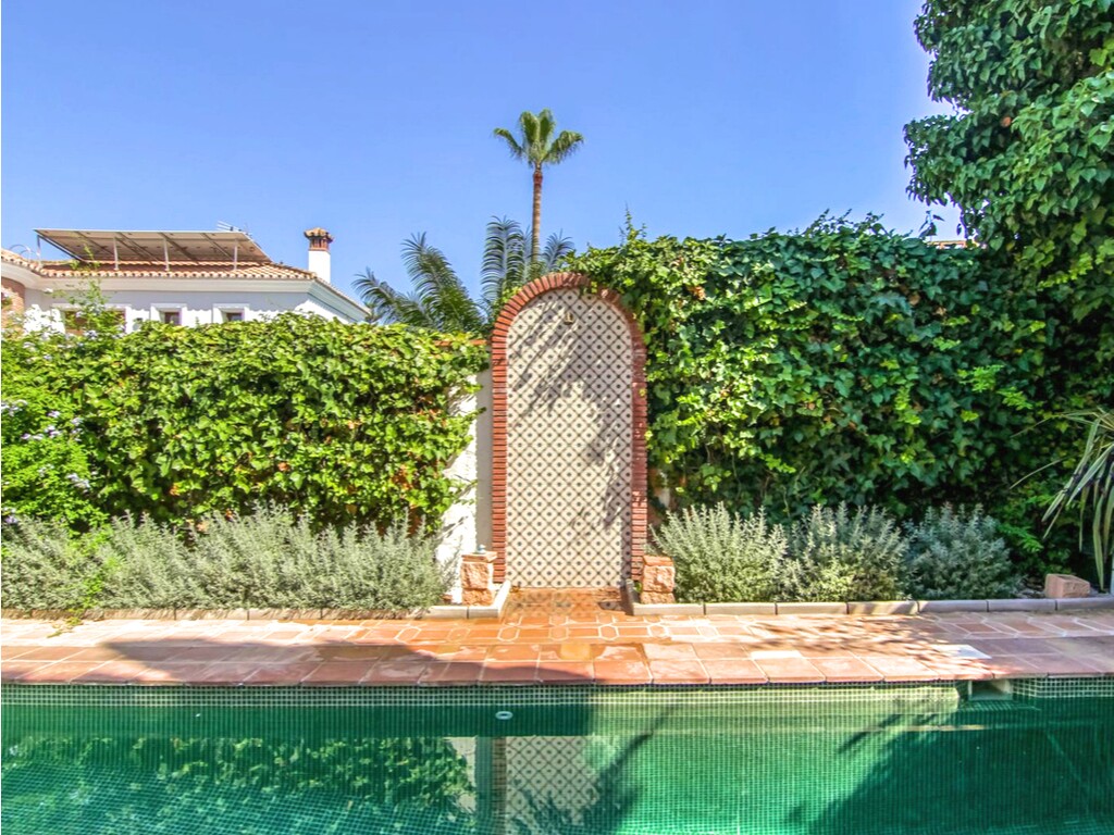 Fuengirola villa with pool_4