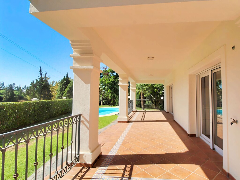 Guadalmina Frontline Golf Villa_14