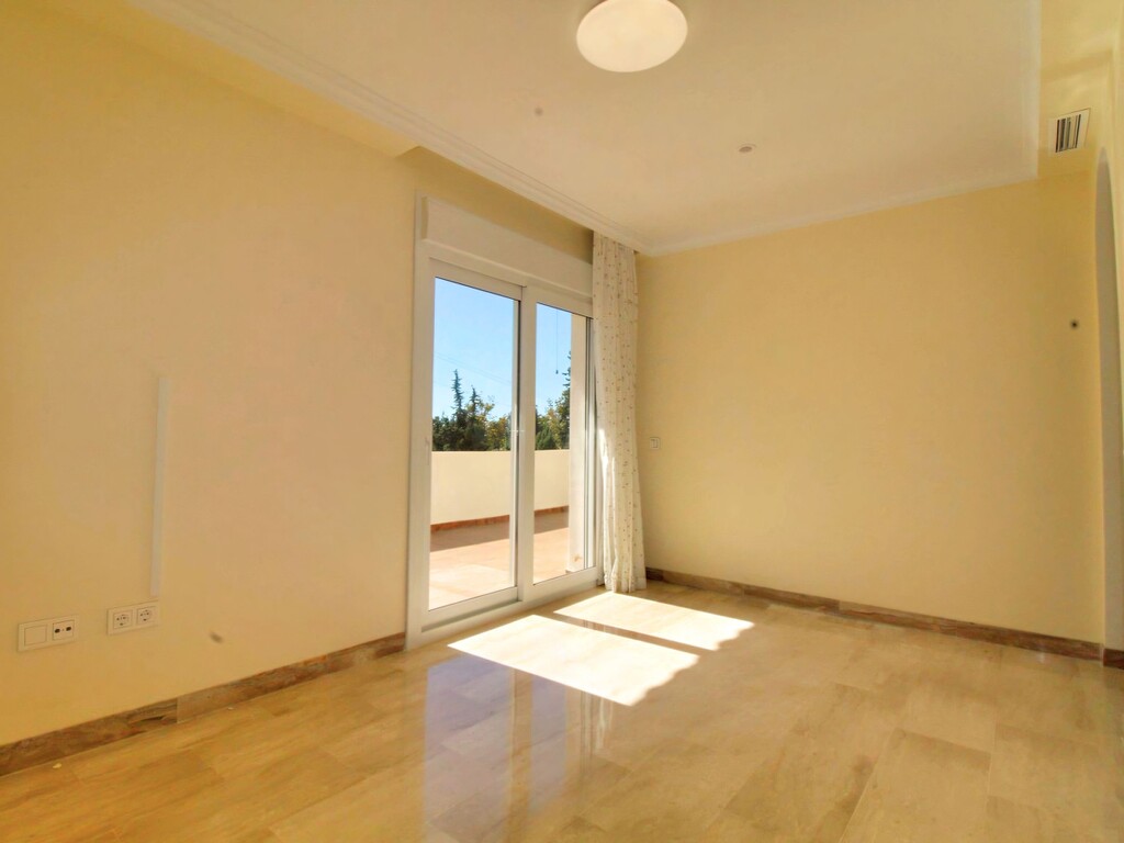 Guadalmina Frontline Golf Villa_29