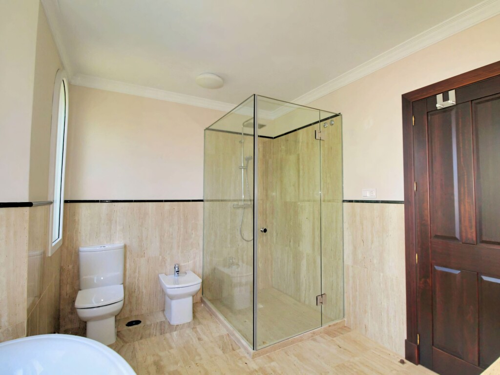 Guadalmina Frontline Golf Villa_35