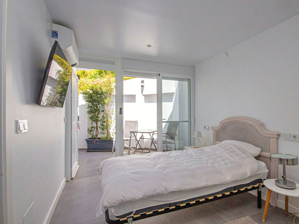 Costabella beachside bungalow_2
