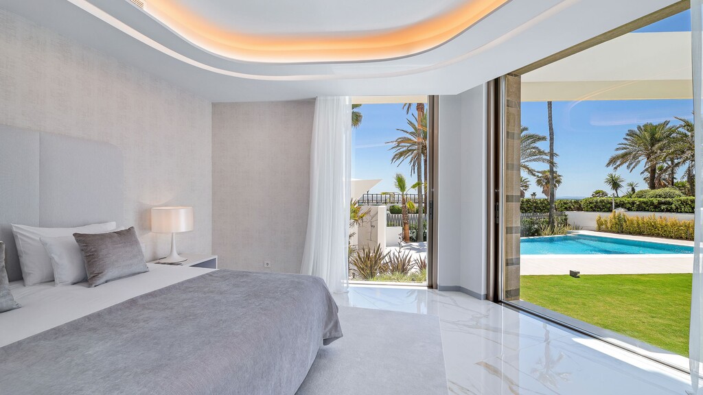 Beachside Modern Villa Marbella East (3)