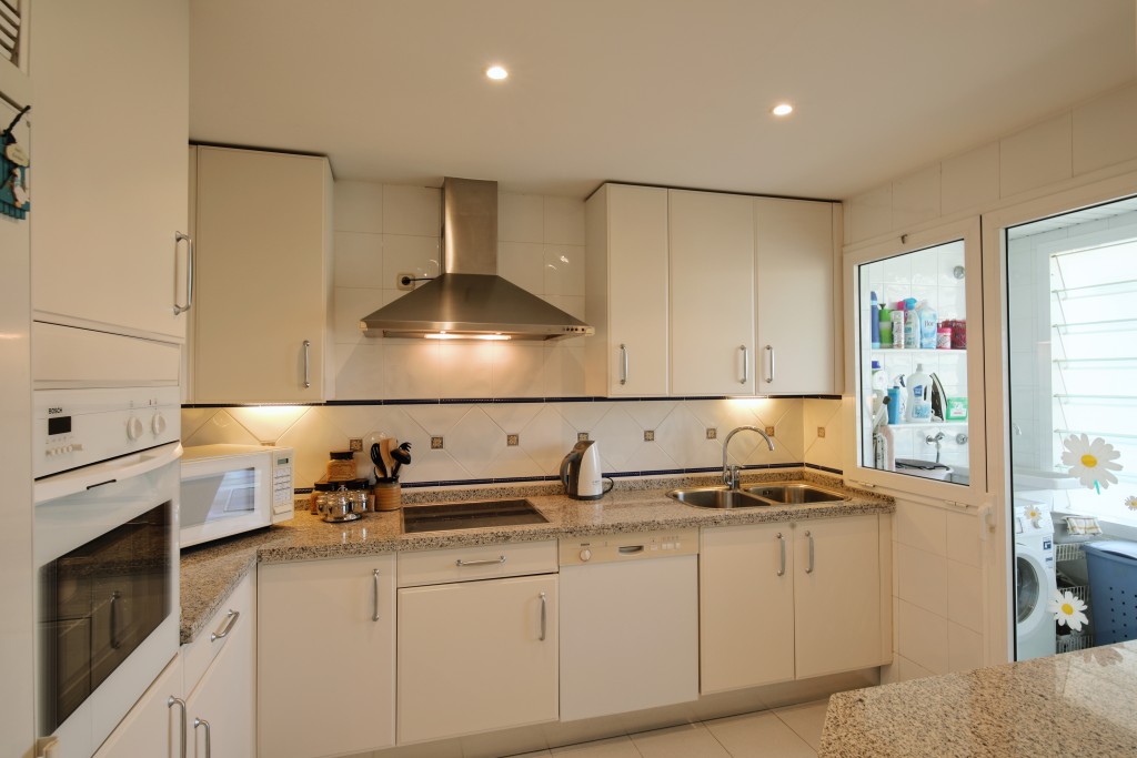 5320EF58-9249-44BB-BED1-2933E1B30447