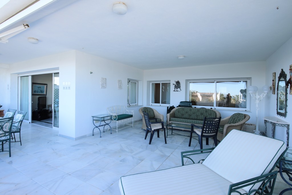 02ACCCC9-B2ED-4C1E-851A-8F42B0204673