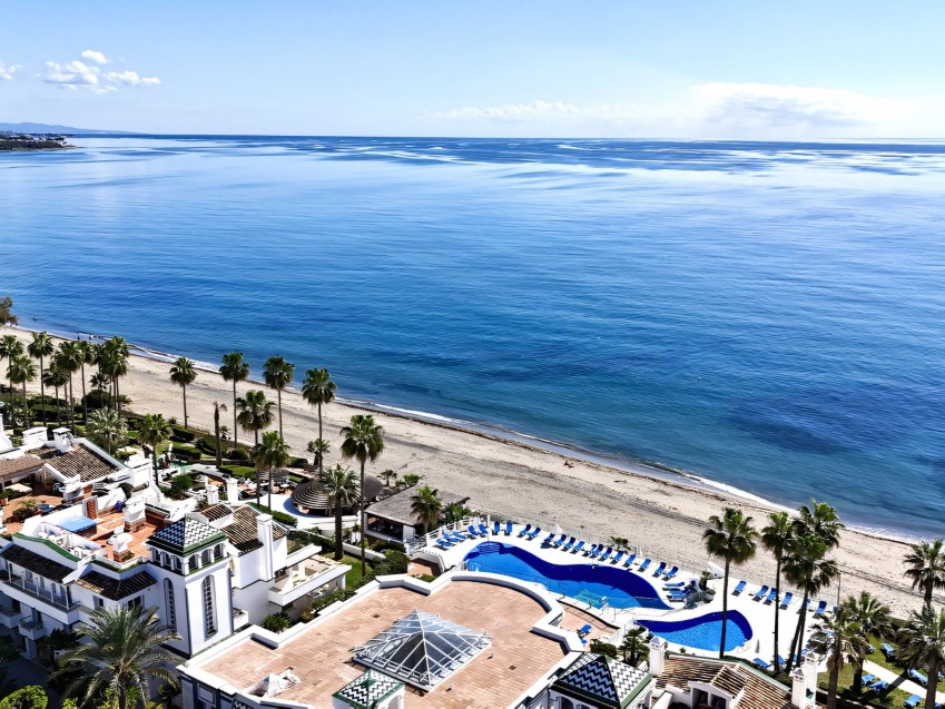 Dominion Beach Estepona, New Golden Mile lägenheter Rymlig trädgårdslägenhet med 3 sovrum i Dominion Beach på New Golden Mile Estepona